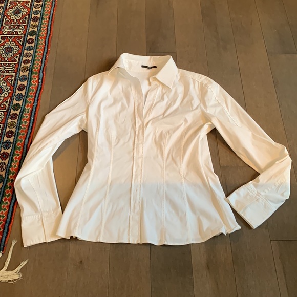 BOSS SESY, CUTE, BEAUTIFUL, FLATTERING BLOSE - Picture 11 of 16